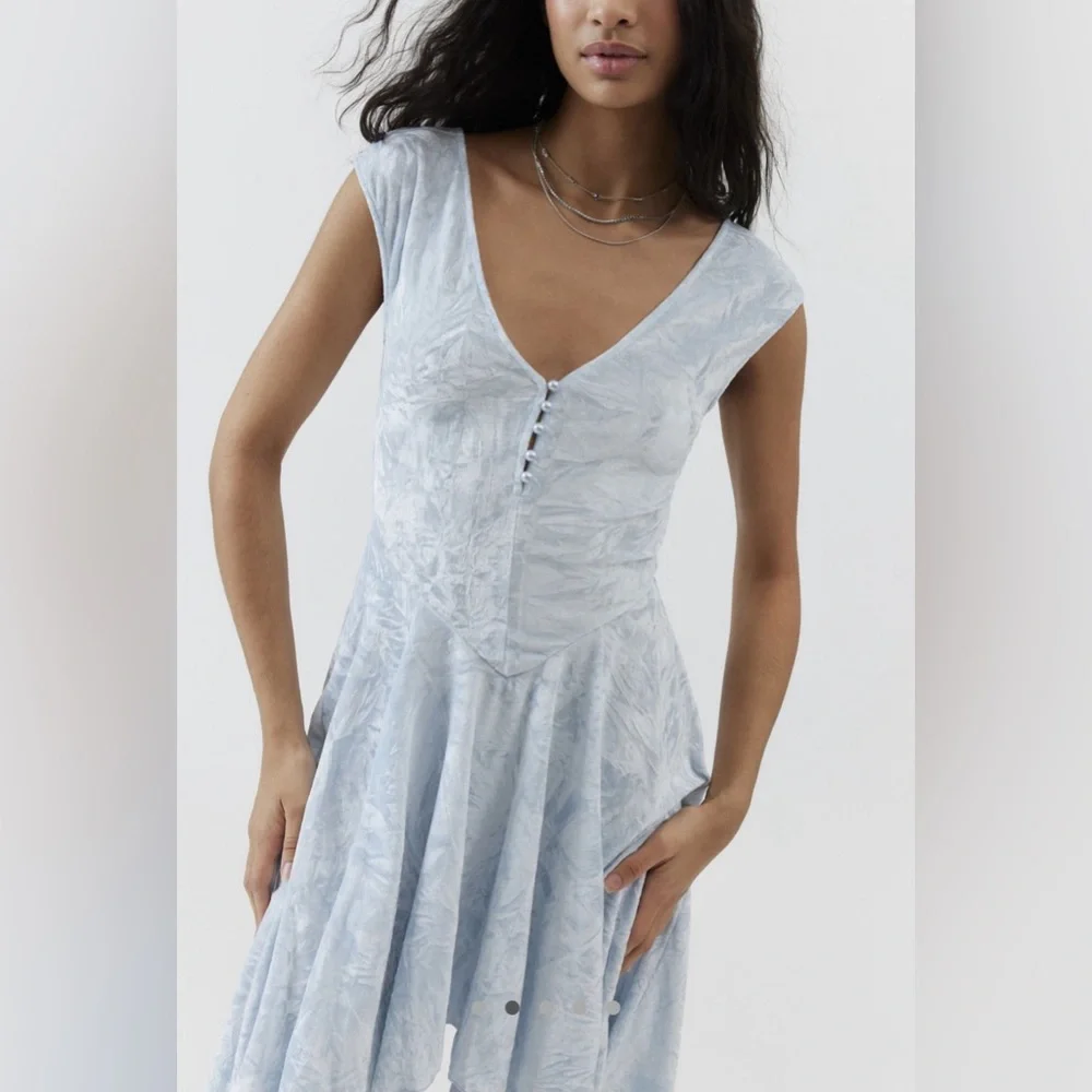 NWOT Urban Outfitters Corina Velvet Short Sleeve Minidress - Picture 2 of 5